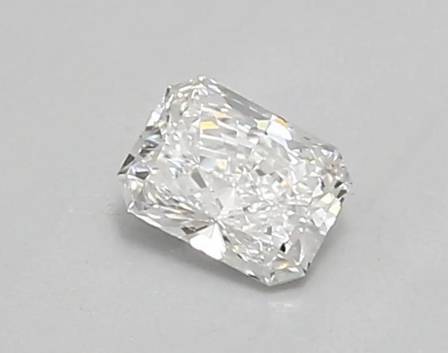 0.44ct D VVS2 Radiant (IGI)