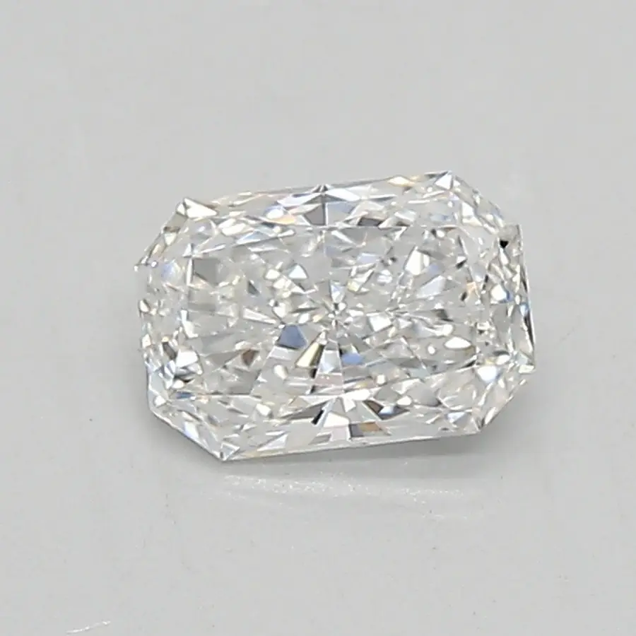 0.43ct E VVS2 Radiant (IGI)