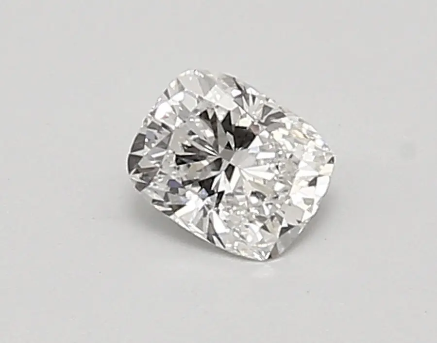 0.43ct E VVS1 Cushion (IGI)