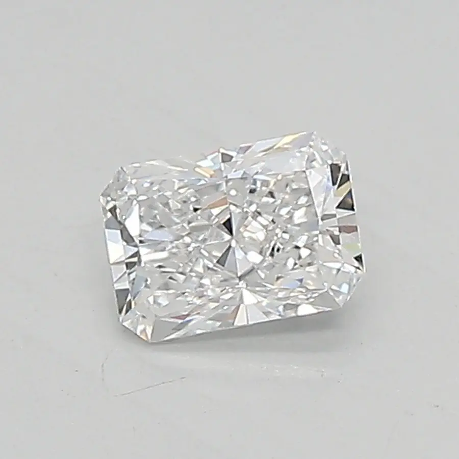 0.41ct D VVS2 Radiant (IGI)