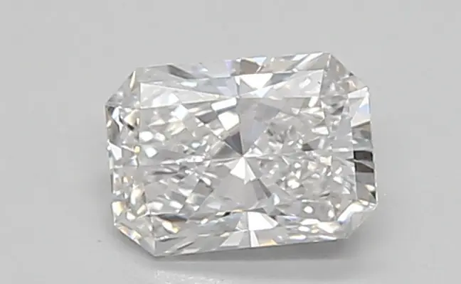 0.41ct E VVS2 Radiant (IGI)