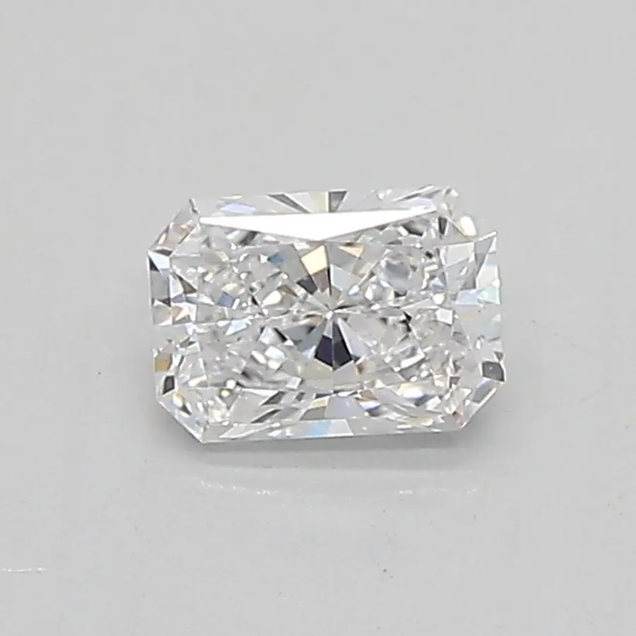 0.39ct D VVS2 Radiant (IGI)