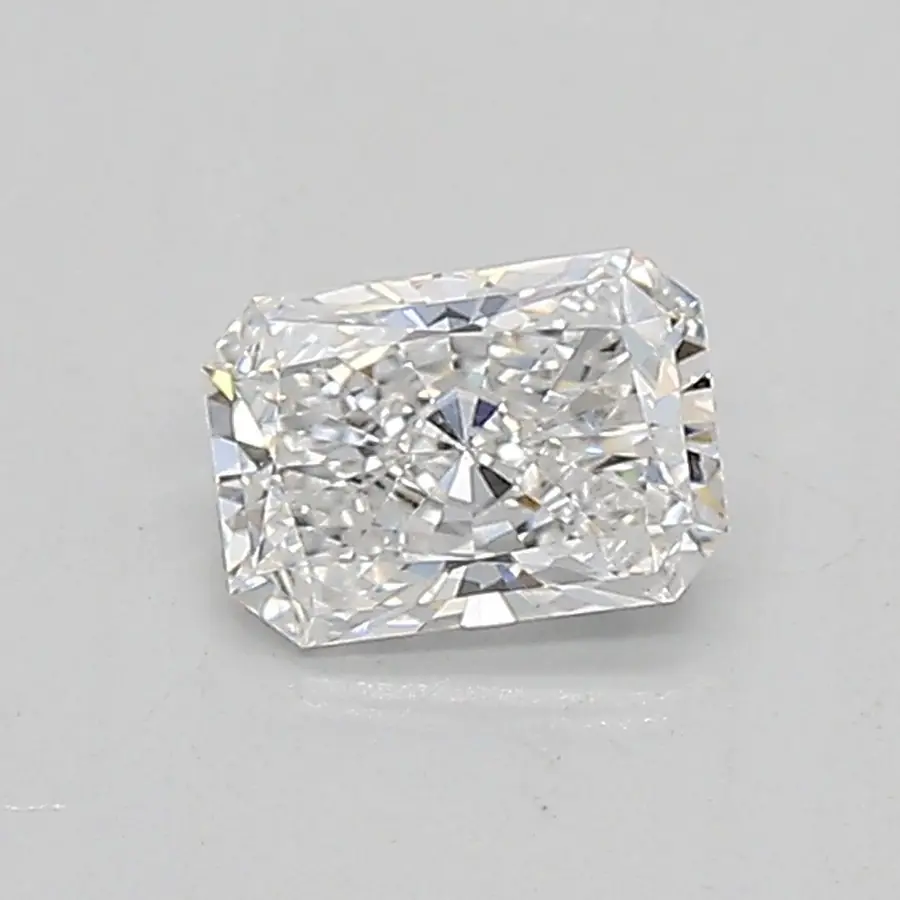 0.39ct D VVS2 Radiant (IGI)