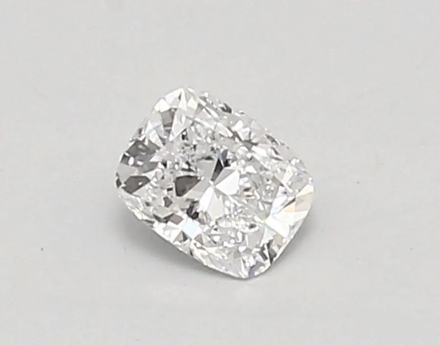 0.38ct D VVS1 Cushion (IGI)