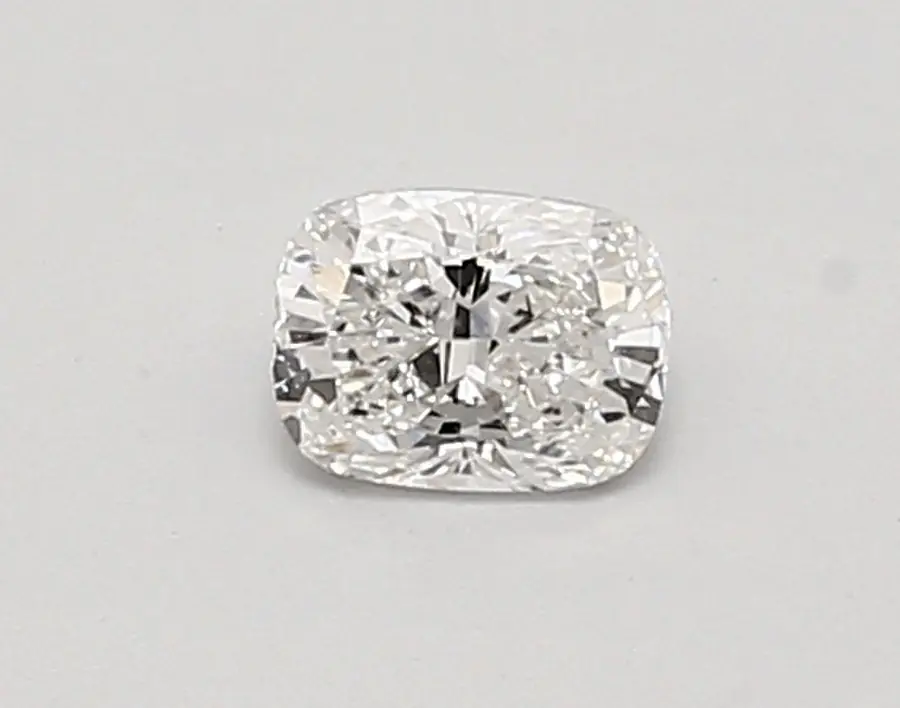 0.38ct E VVS2 Cushion (IGI)