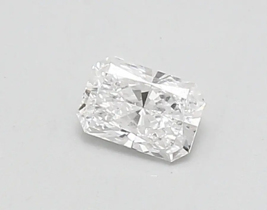 0.37ct D VS1 Radiant (IGI)