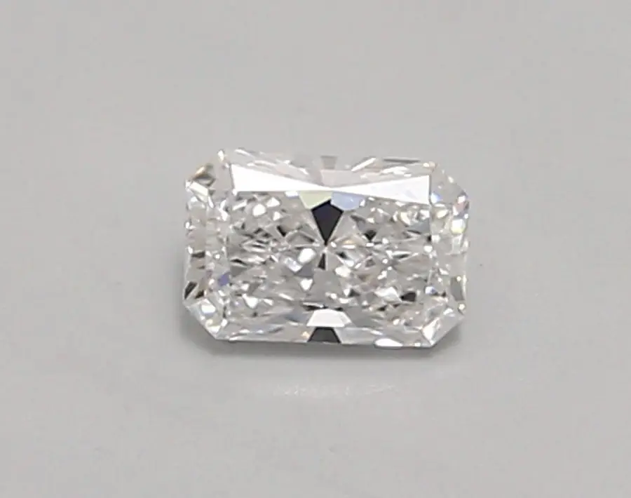0.37ct D VVS1 Radiant (IGI)