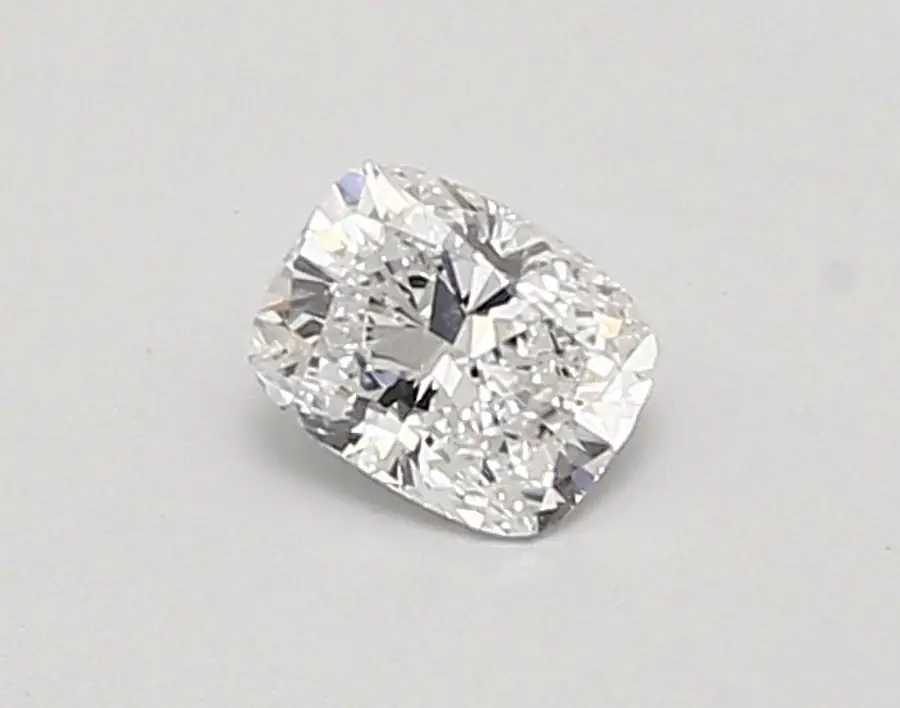 0.37ct D VVS1 Cushion (IGI)