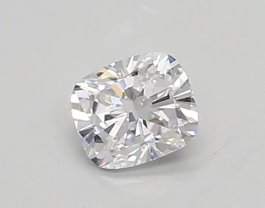 0.37ct D VVS1 Cushion (IGI)