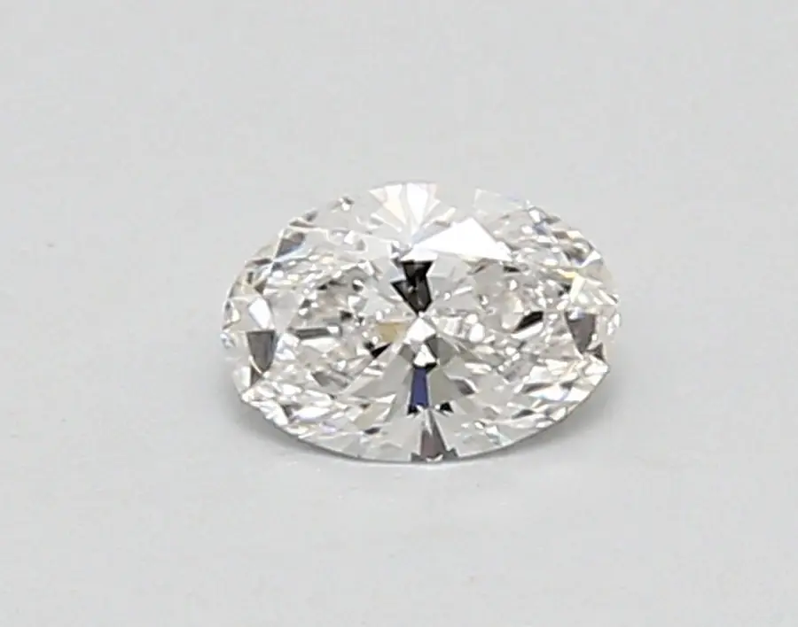 0.36ct E VVS2 Oval (IGI)