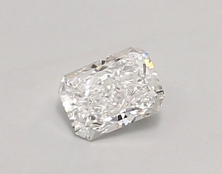 0.36ct D VVS1 Radiant (IGI)