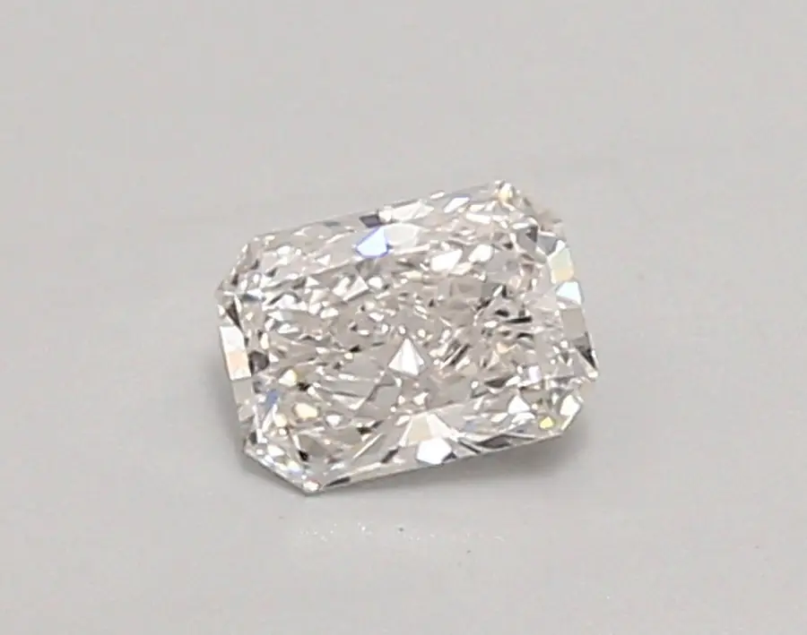 0.36ct F VVS1 Radiant (IGI)