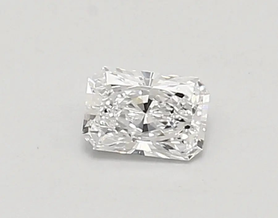 0.36ct D VVS2 Radiant (IGI)