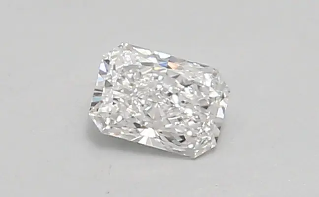 0.36ct E VVS2 Radiant (IGI)