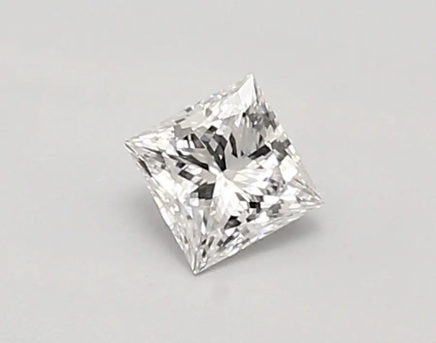 0.36ct E VVS2 Princess (IGI)