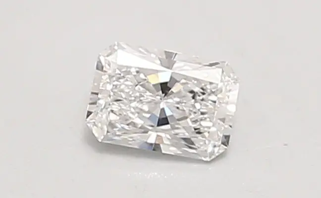 0.35ct D VVS2 Radiant (IGI)