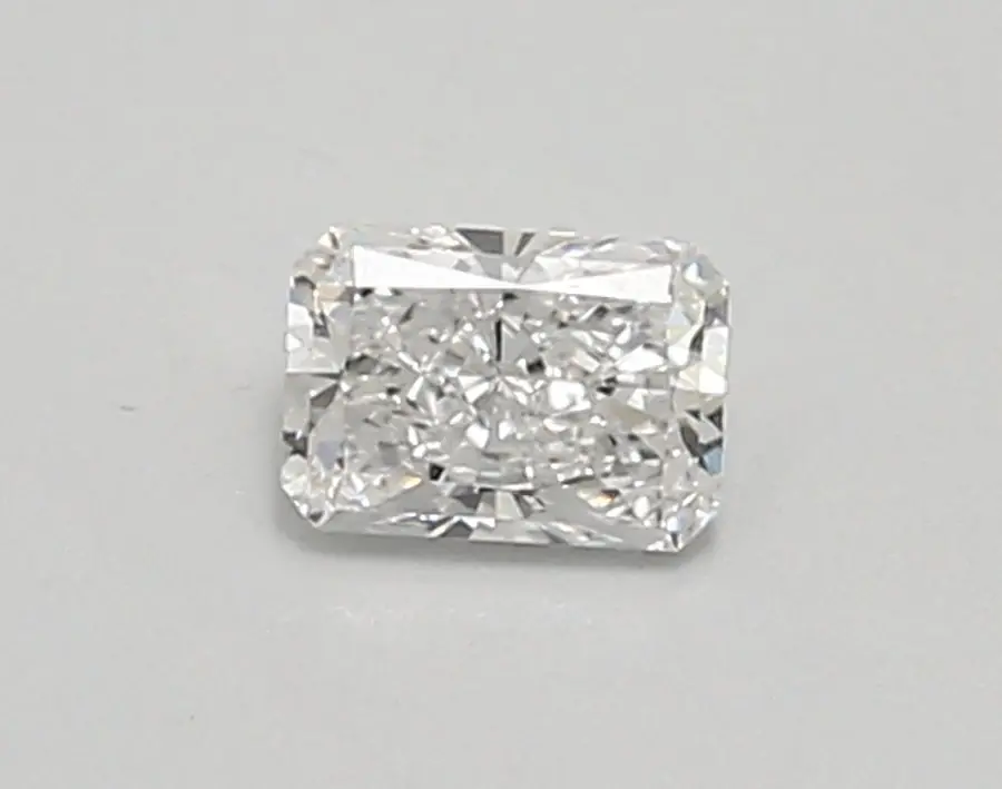 0.35ct D VVS2 Radiant (IGI)