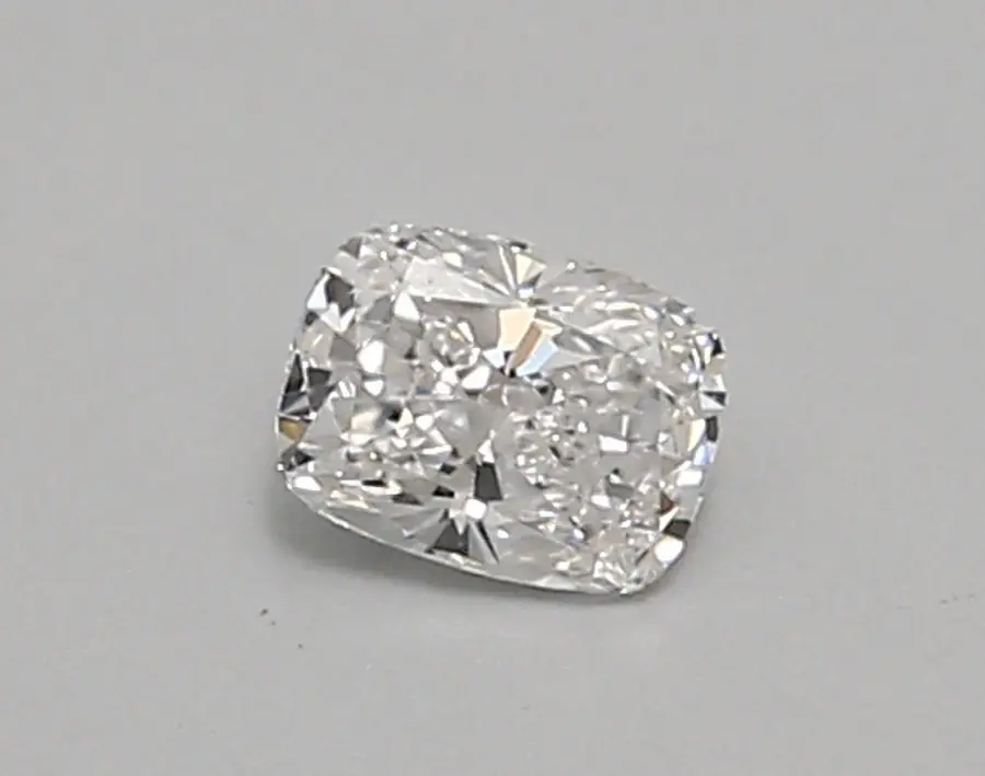 0.35ct D VVS2 Cushion (IGI)