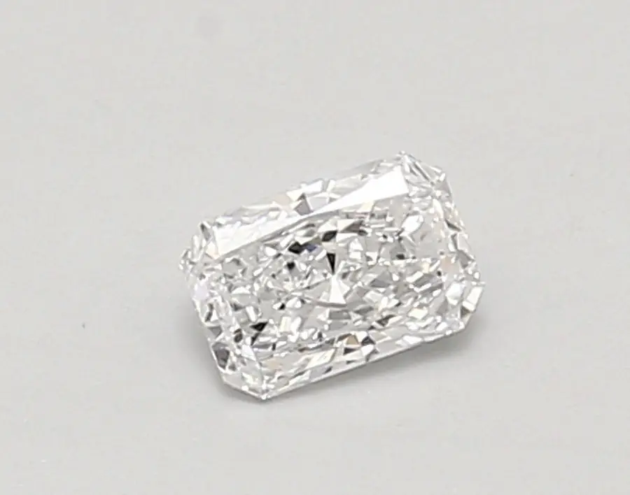 0.34ct D VS1 Radiant (IGI)