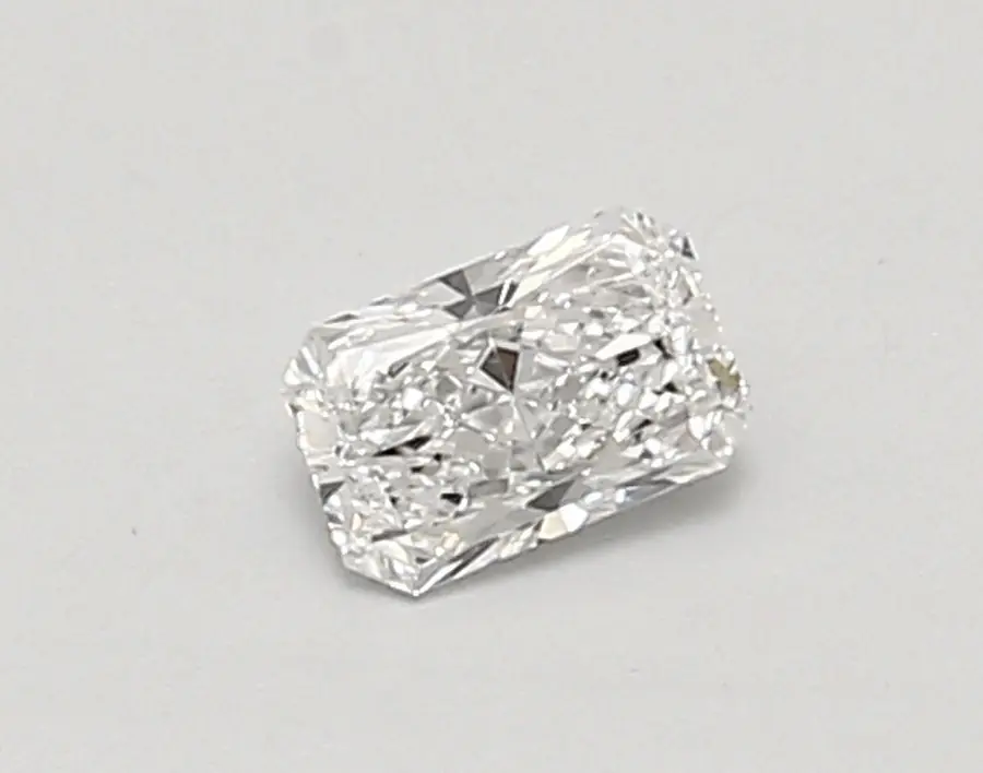 0.34ct D VVS1 Radiant (IGI)