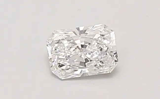 0.34ct D VVS2 Radiant (IGI)
