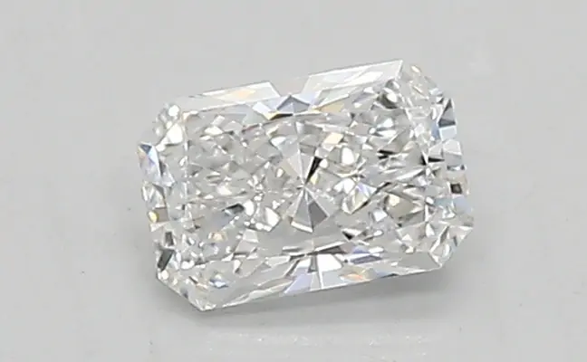 0.34ct D VVS2 Radiant (IGI)