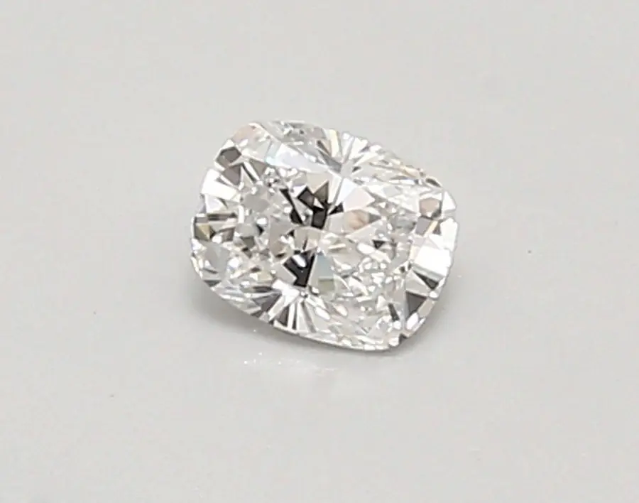 0.34ct D VVS2 Cushion (IGI)