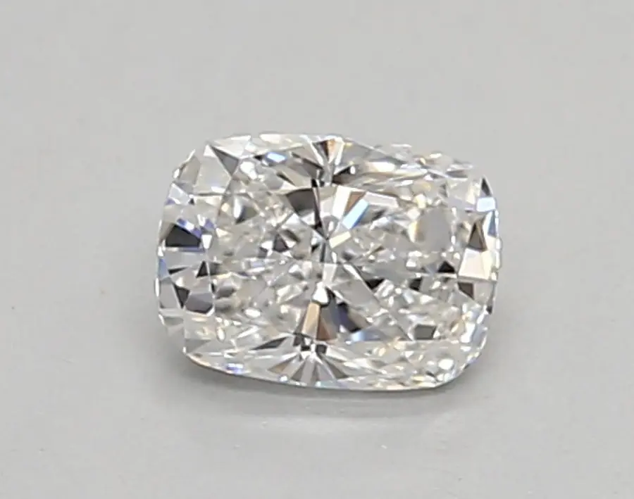 0.34ct E VVS2 Cushion (IGI)