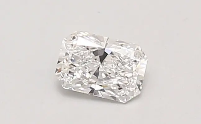 0.33ct D VVS2 Radiant (IGI)