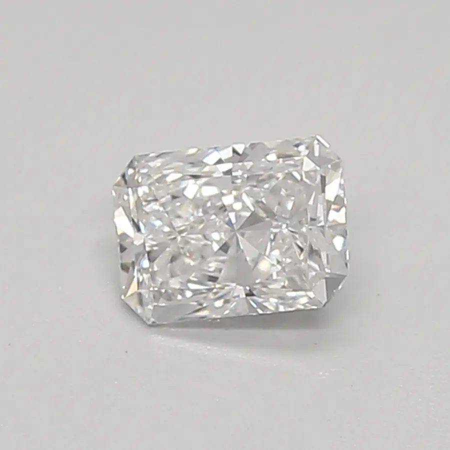 0.33ct E VVS2 Radiant (IGI)
