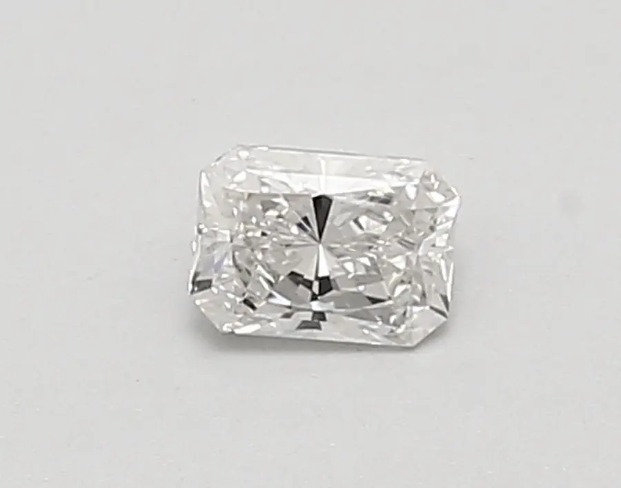 0.33ct E VVS2 Radiant (IGI)