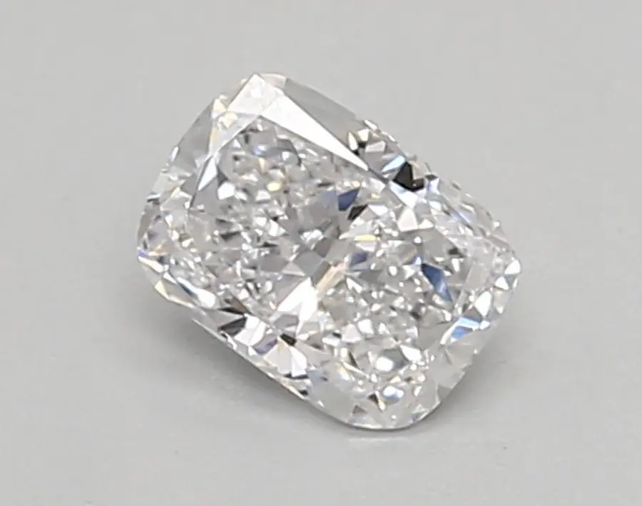 0.33ct D VVS2 Cushion (IGI)