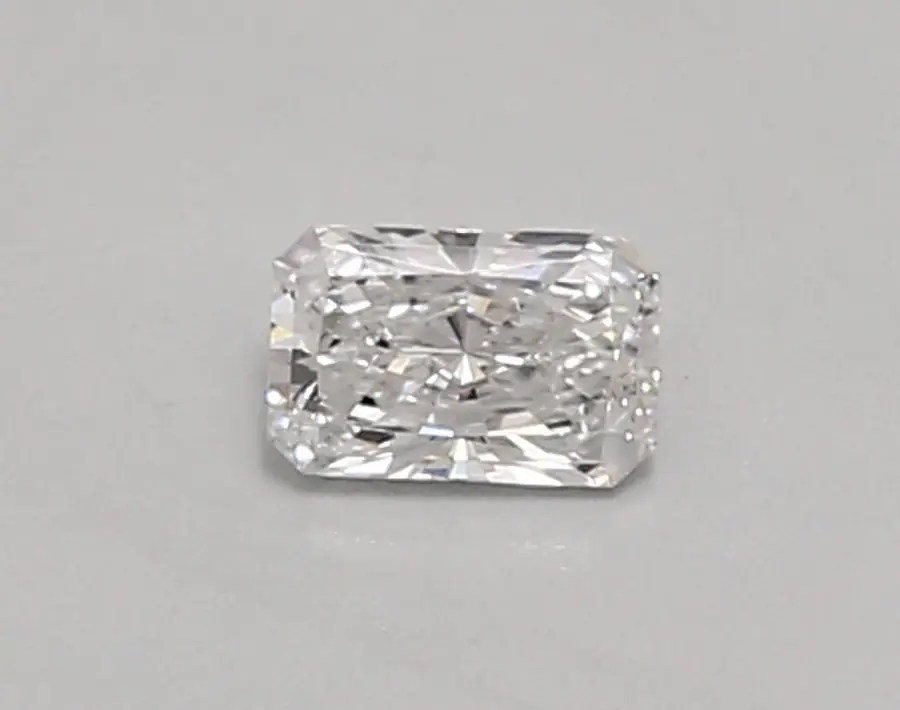 0.31ct D VVS1 Radiant (IGI)