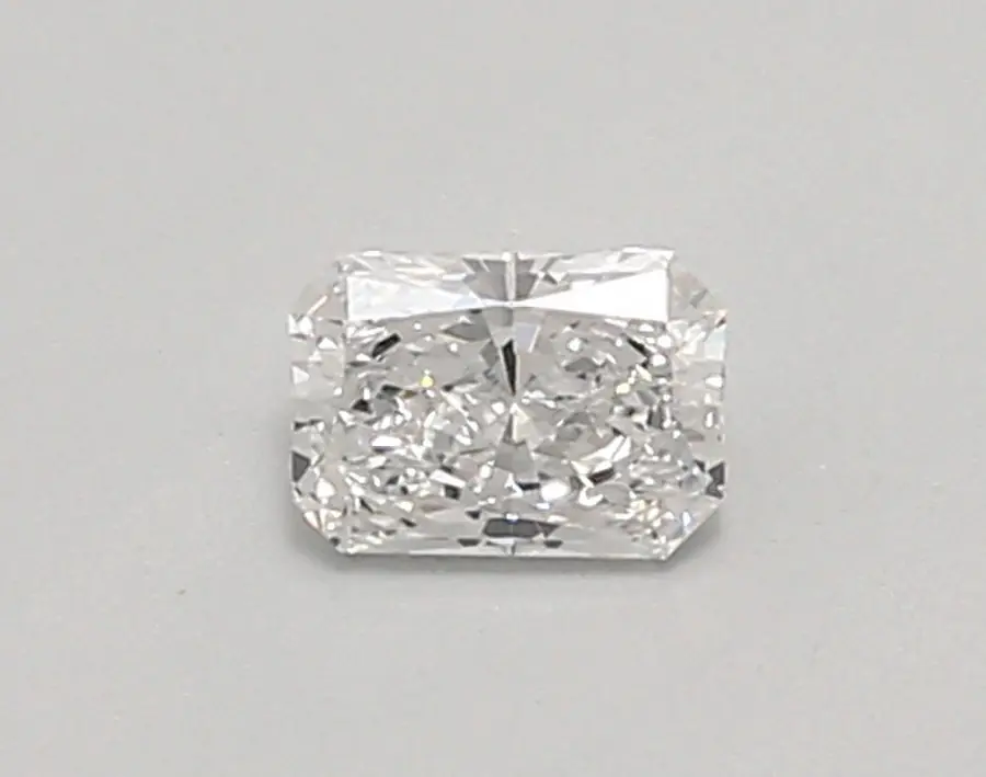0.31ct D VVS1 Radiant (IGI)