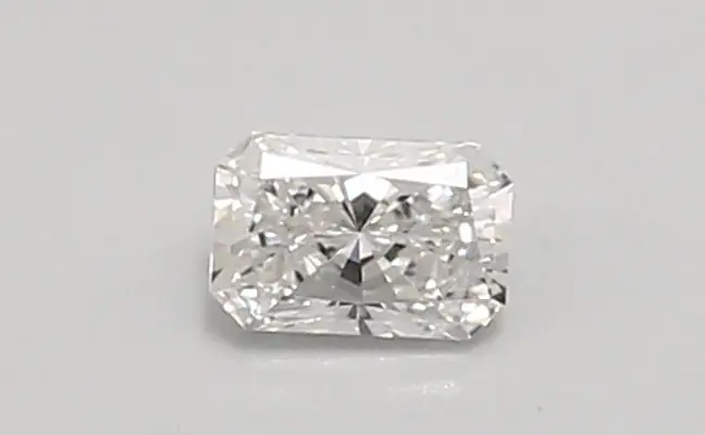 0.30ct E VVS1 Radiant (IGI)