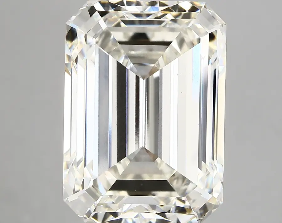15.38ct H VS1 Emerald (IGI)