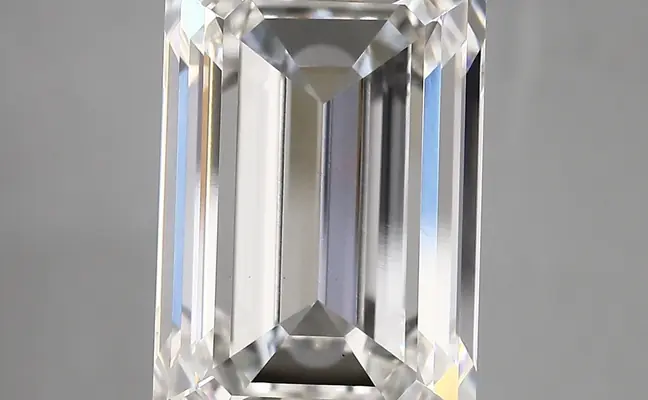 10.07ct F VS1 Emerald (IGI)