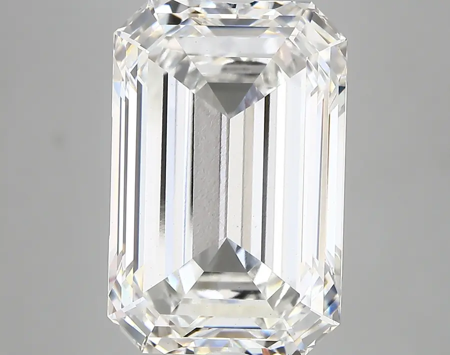 9.30ct G VS1 Emerald (IGI)