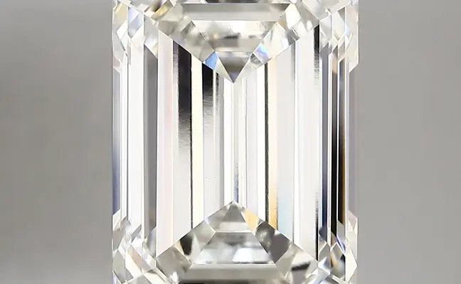 7.03ct G VS1 Emerald (IGI)