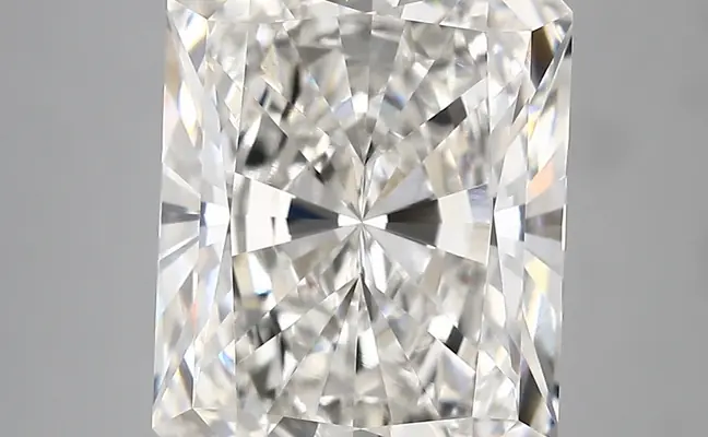 6.71ct F VVS1 Radiant (IGI)