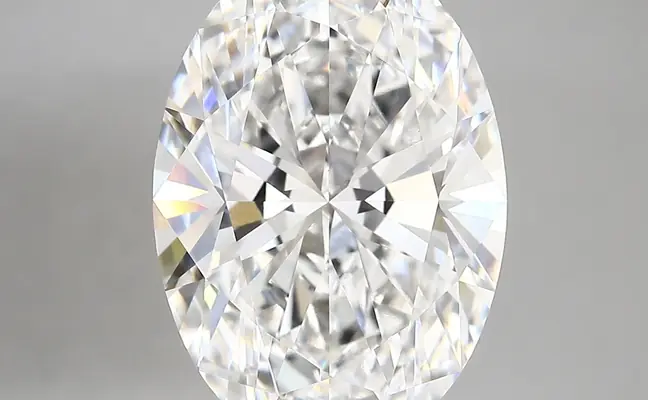 6.43ct E VVS2 Oval (IGI)