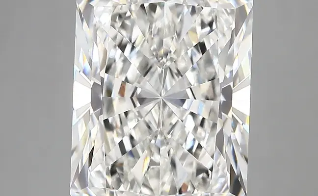 6.42ct E VVS2 Radiant (IGI)