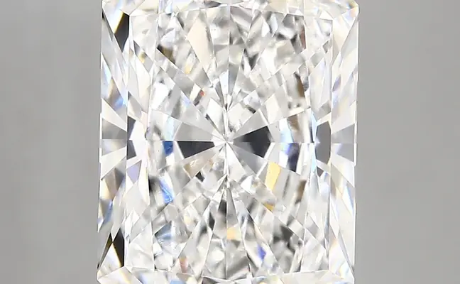 6.38ct E VVS2 Radiant (IGI)