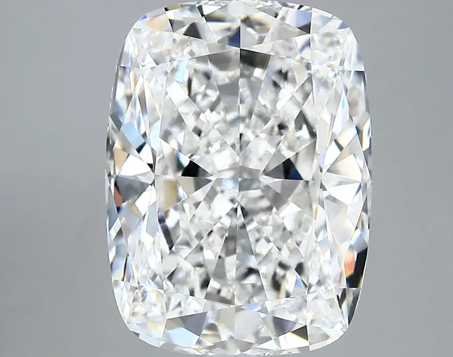 6.26ct E VVS2 Cushion (IGI)