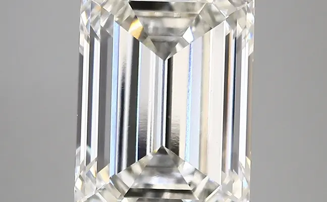6.23ct G VVS2 Emerald (IGI)