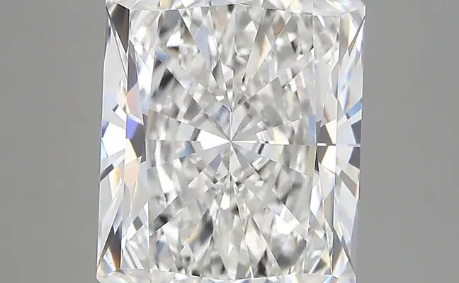 6.20ct E VVS2 Radiant (IGI)