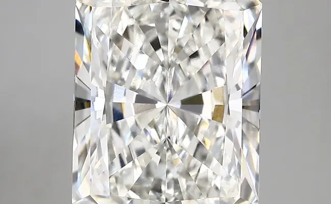 6.18ct F VVS2 Radiant (IGI)
