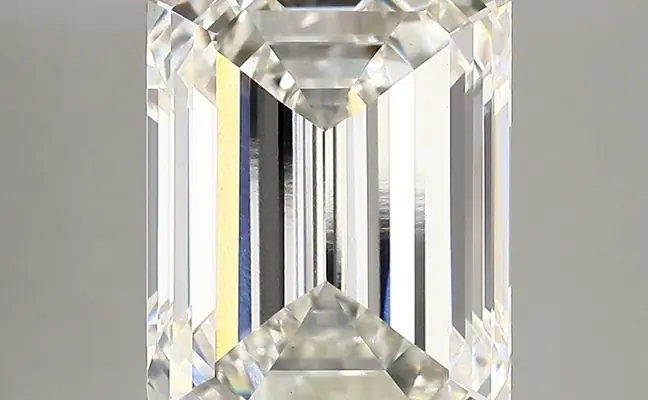 6.17ct G VVS2 Emerald (IGI)
