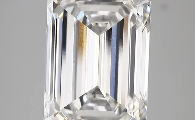 6.14ct E VVS2 Emerald (IGI)