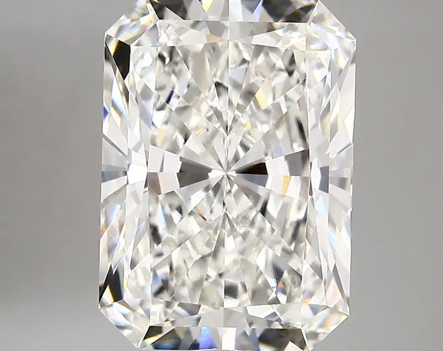 6.13ct F VVS2 Radiant (IGI)